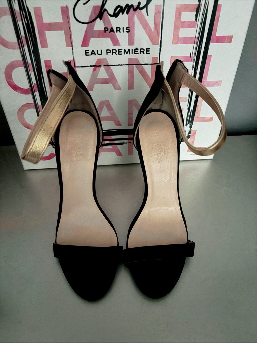 Two-Tone Ankle-Strap Women's Sandals - Black & Gold